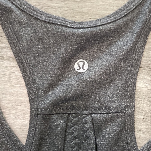Lululemon Salute the Sun Tank
Heathered Black - Picture 11 of 13